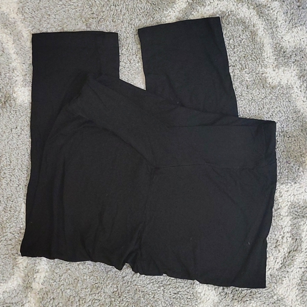 V Design Leggings